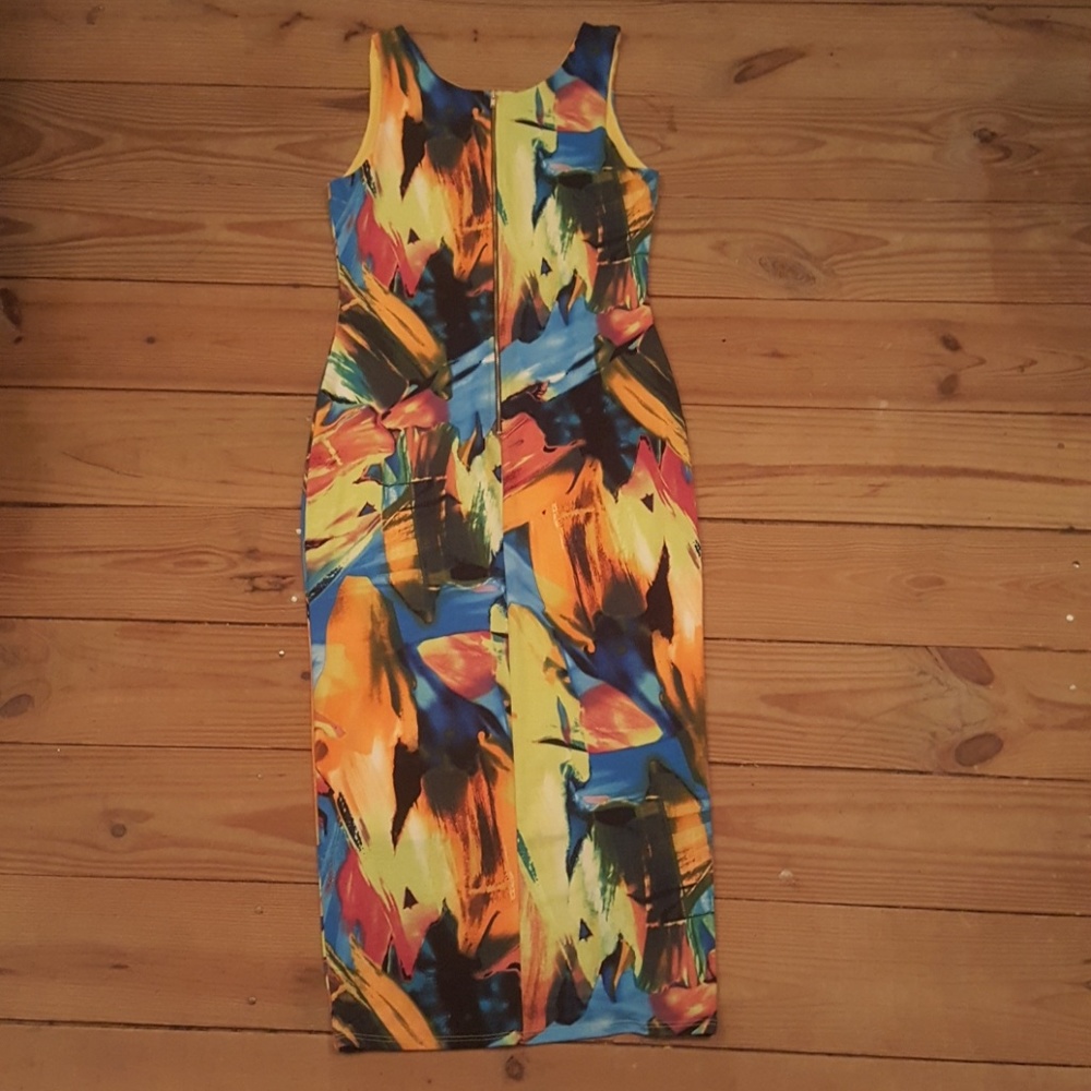 Dress - Picture 3 of 3